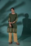 Surhi Women Printed Straight Kurta(Dark Green, Gold)