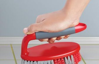 Cello Kleeno Tile Scrubber Plastic Brush, Red and Grey