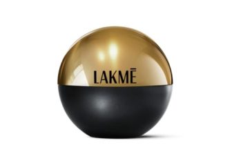 Lakme Xtraordin-airy Mattereal Mousse Foundation, Matte Finish, Minimizes Pores, Has SPF8, 01 Classic Ivory, 25g