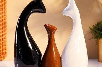 Amazon Basics Home Decoration Happy Deer Family Set | Piano Finish Ceramic Figures (Set of 3, Black, White & Brown)