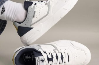 RED TAPE Sneakers For Men(White, Blue , 6)