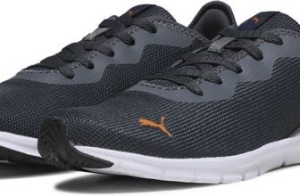 PUMA Hustle V2 Sneakers For Men(Black , 10)
